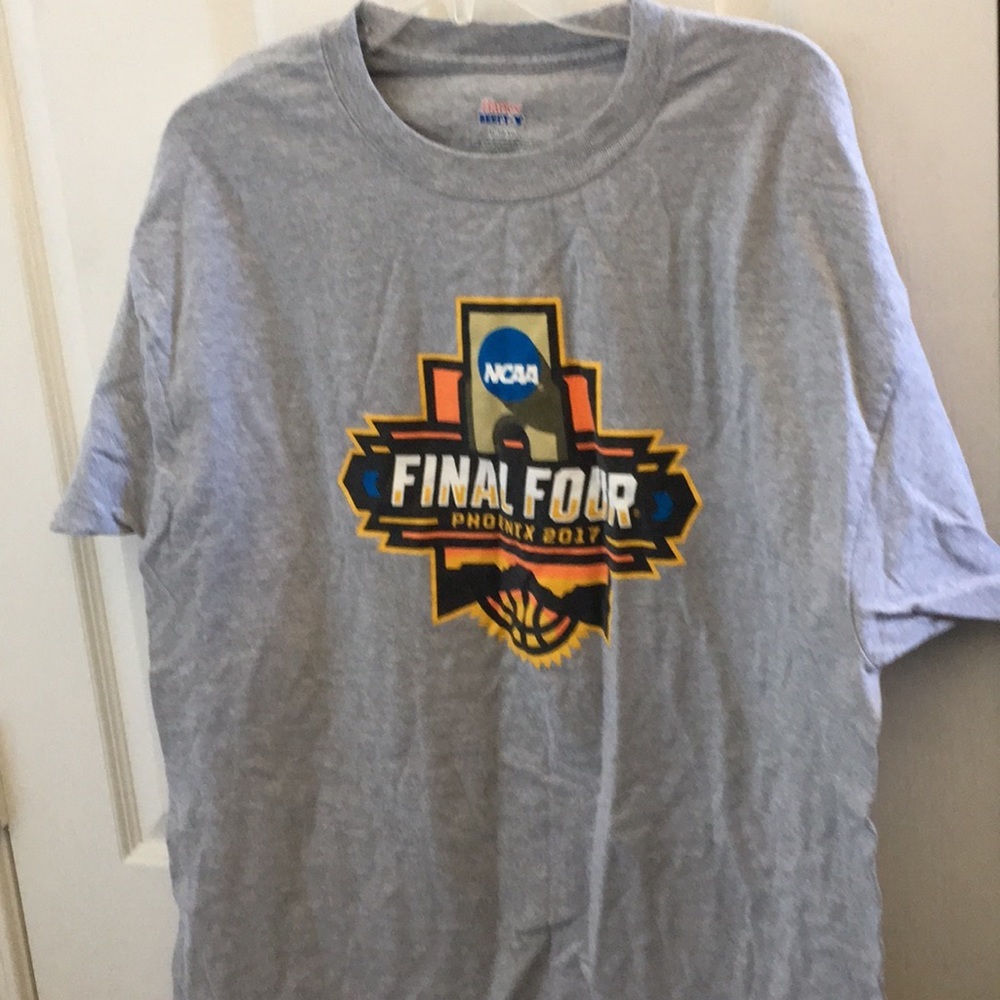 Men’s NCAA Hanes Tee (XL)